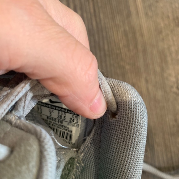 Nike Kaishi Wolf Gray Running Shoes - Picture 7 of 7